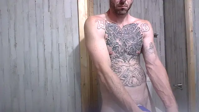 Snapshot of TheGrudge206 chatting on October 24, 9:33 am TheGrudge206 online show from October 24, 9:33 am