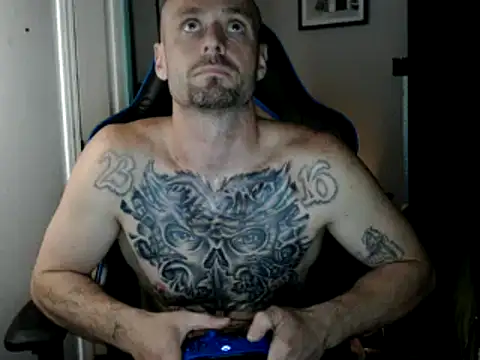 Snapshot of TheGrudge206 chatting on October 3, 7:46 am TheGrudge206 online show from October 3, 7:46 am