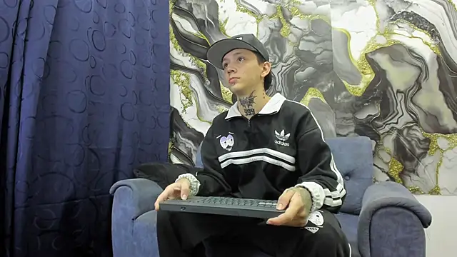 StraightBoy Nick online show from June 2, 4:13 am