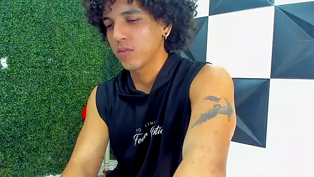 Snapshot of Xfire_boy69 chatting on October 21, 4:21 pm Xfire boy69 online show from October 21, 4:21 pm