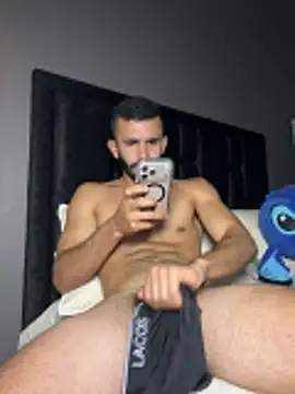 Jacksonfranco online show from December 17, 11:33 pm