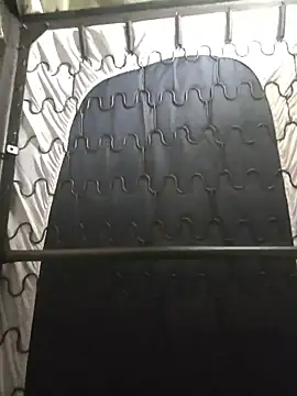 catluvr999 online show from April 1, 1:18 am