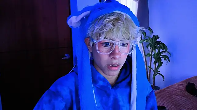 taichi bluy online show from November 9, 7:51 pm