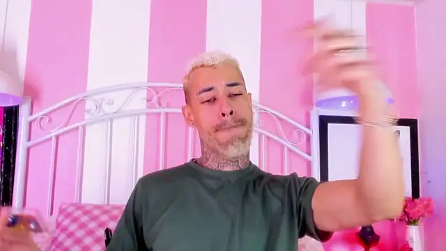 VinzenzRizzo online show from January 17, 4:26 am