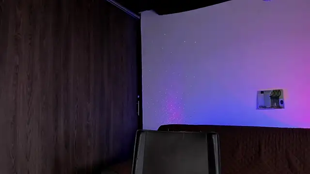 natevillage online show from April 7, 9:15 pm