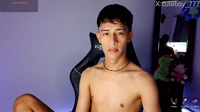 Danny cute 05 online show from November 5, 9:55 am