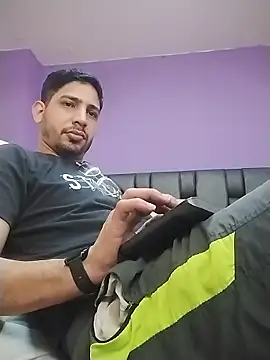 ashtoncooperr online show from January 9, 5:40 pm