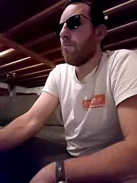 BrunJulienMetis online show from February 11, 8:03 pm