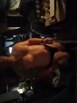 JoeyUhOh online show from March 27, 8:21 pm