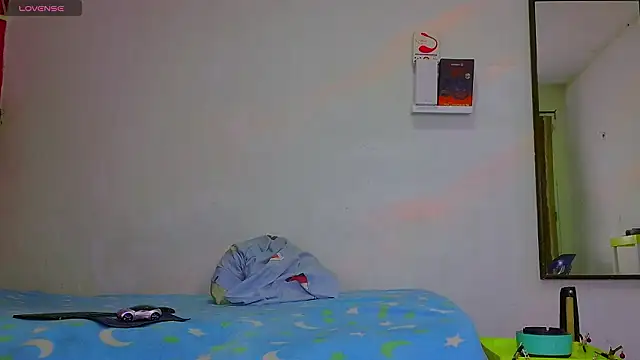 dylan apol0 online show from March 1, 5:29 am