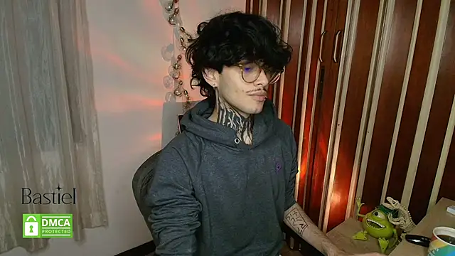 Mihail leroy online show from September 19, 2:34 am