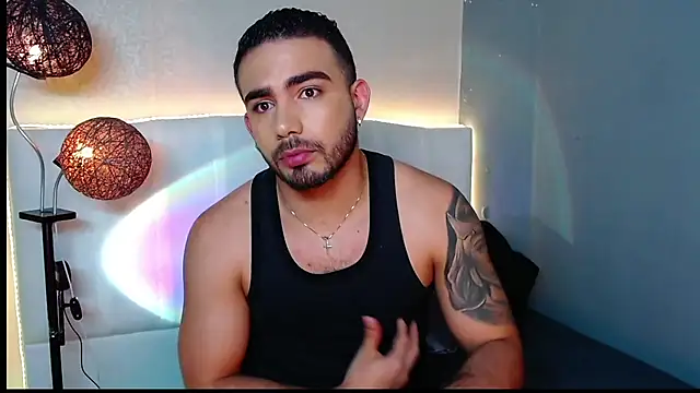 adamhairy online show from June 2, 7:59 pm