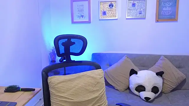 yulian vasquez online show from December 19, 12:46 pm