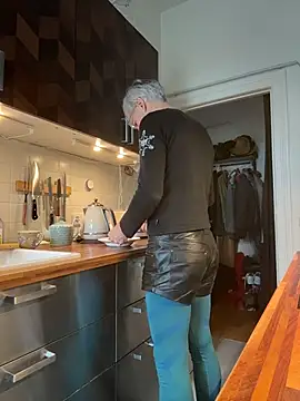 SexyLeon8 online show from February 9, 8:52 am