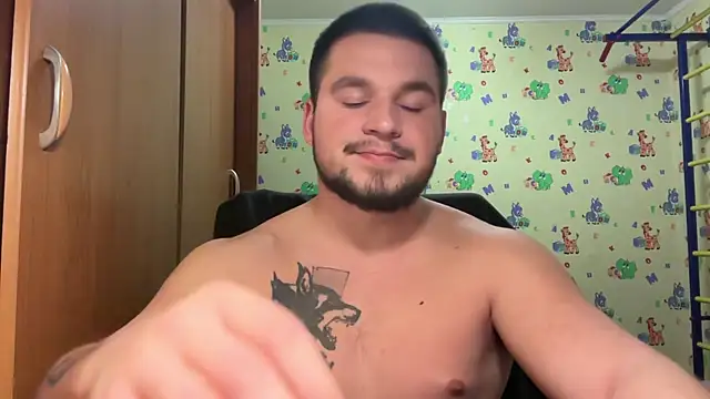 chiraq1945 online show from December 22, 8:06 pm