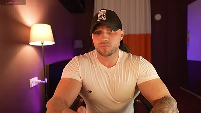 RikAdlerr online show from April 1, 4:04 pm