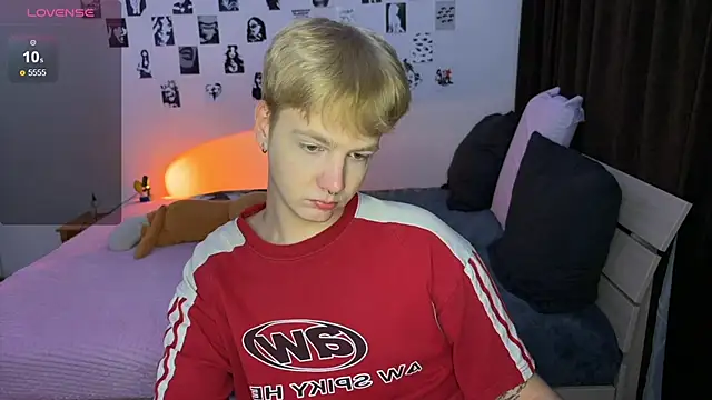 Snapshot of olivertasty chatting on October 21, 10:45 pm olivertasty online show from October 21, 10:45 pm
