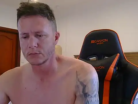 TroyDieselXXX online show from March 28, 10:37 am