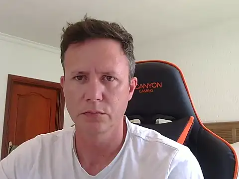 TroyDieselXXX online show from December 16, 9:27 am