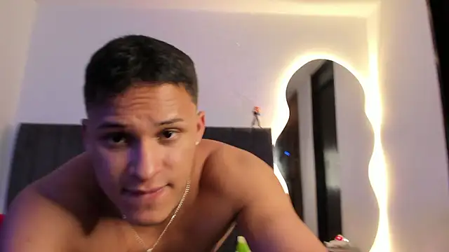 JamesOwenn online show from March 3, 2:52 am