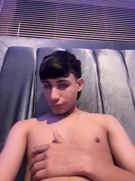 cody fox10 online show from November 16, 9:39 pm