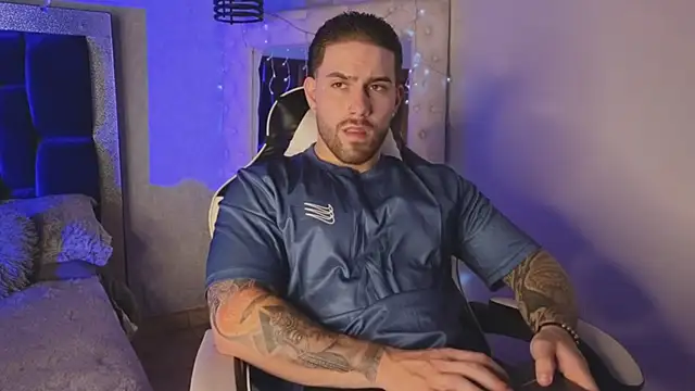 Ades Lowe online show from November 10, 7:30 pm