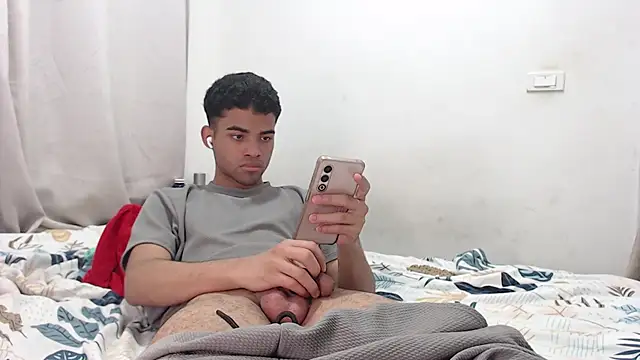 camillo beischel  online show from January 11, 7:39 pm