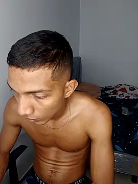 miguelmarcus online show from April 8, 8:28 pm