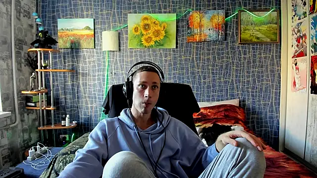 CuteBoy228 online show from October 31, 12:19 pm