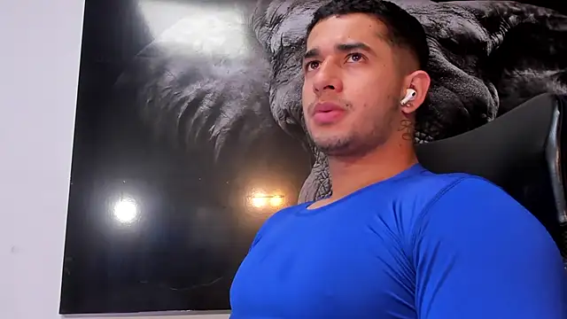 king falconer online show from December 5, 2:40 am