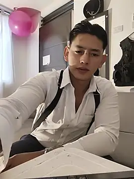 Hiroshi Shen online show from June 7, 12:34 pm