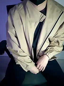 111owo111 online show from January 15, 12:42 pm