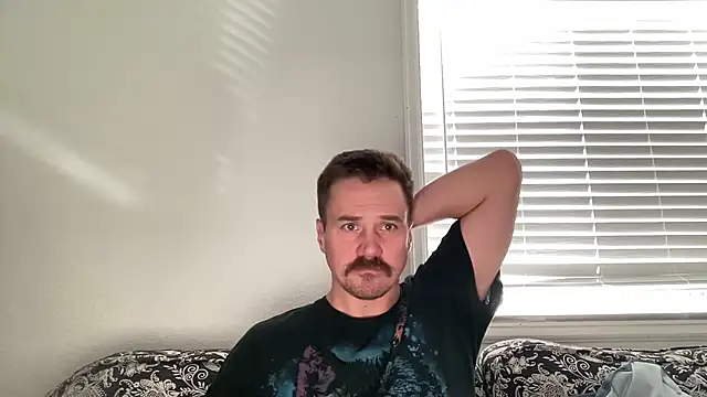 steelwoodVids online show from December 3, 8:15 pm