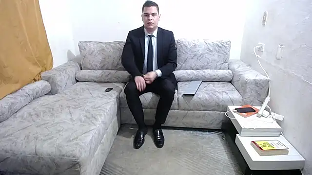 Victor Maitland online show from November 13, 3:55 am