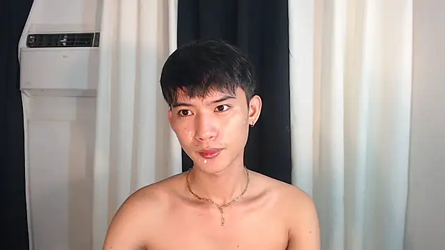 Snapshot of asian_dai chatting on October 20, 7:23 am asian dai online show from October 20, 7:23 am