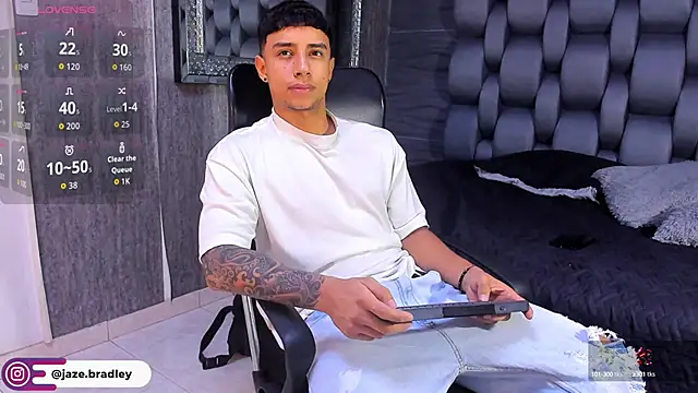 jaze bradley online show from September 16, 11:33 am