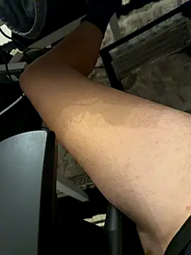 emirbaranpolat online show from November 2, 9:30 pm