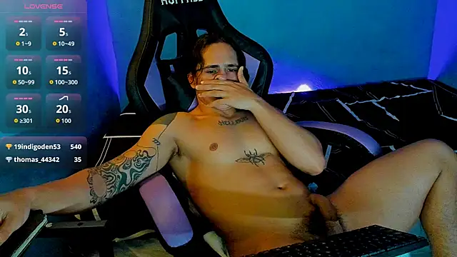 Snapshot of Maximiliano_scoott__ chatting on September 11, 8:19 pm Maximiliano scoott   online show from September 11, 8:19 pm