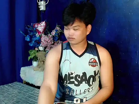 Reynelcock online show from November 25, 2:46 am