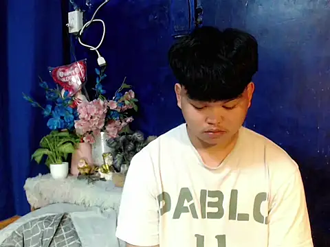 Reynelcock online show from January 11, 8:56 pm