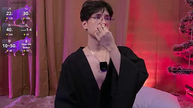 luixdust  online show from December 16, 6:53 am