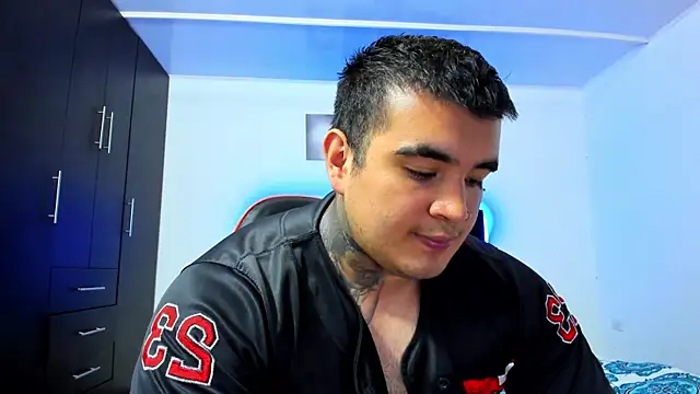 thiago  cp01 online show from November 25, 7:32 am