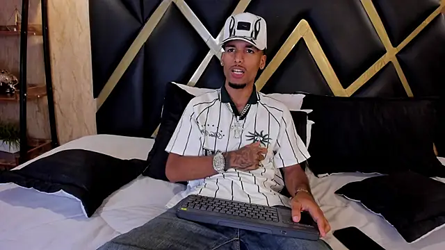 Thiagoferreti online show from January 7, 3:33 am