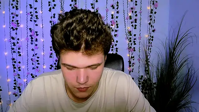 lucas long  online show from September 21, 7:03 pm