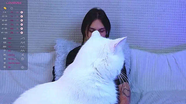 bd black online show from October 10, 7:40 pm