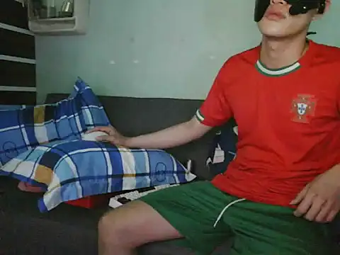 boyhigh1997 online show from December 14, 2:57 pm