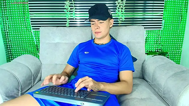 CamiiGuzmanX online show from March 23, 10:16 pm