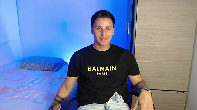 valentinosex1 online show from December 18, 9:22 pm