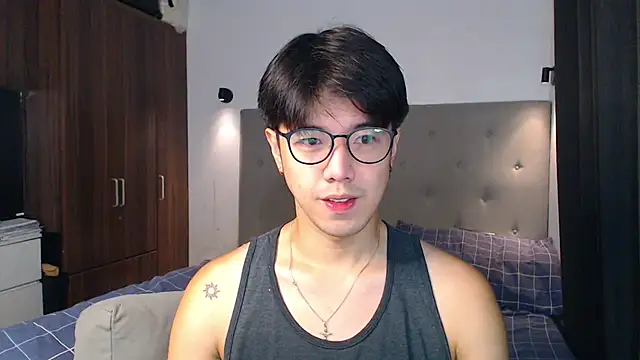 Addictiveboi online show from November 9, 1:42 am