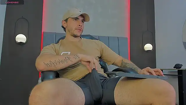 Liam walk  online show from March 11, 2:07 am